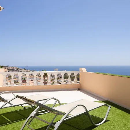 Paradise View Stunning Private Terrace Apartment *
